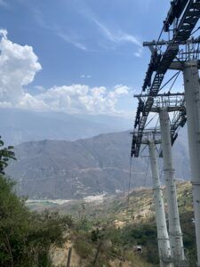 The cable car from the side of la mesa de Los Santos